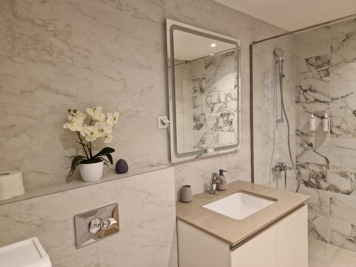 Beograd Na Vodi - BW Arcadia Luxury Apartment ภายนอก รูปภาพ